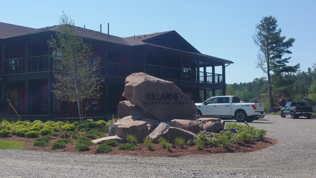 Killarney Mountain Lodge エクステリア 写真