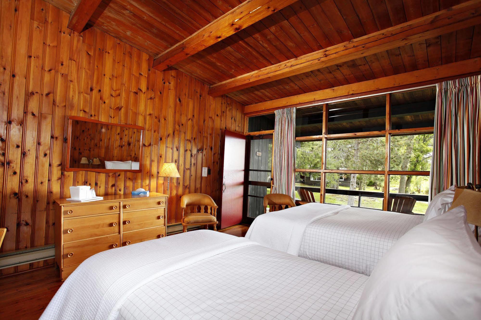 Killarney Mountain Lodge エクステリア 写真
