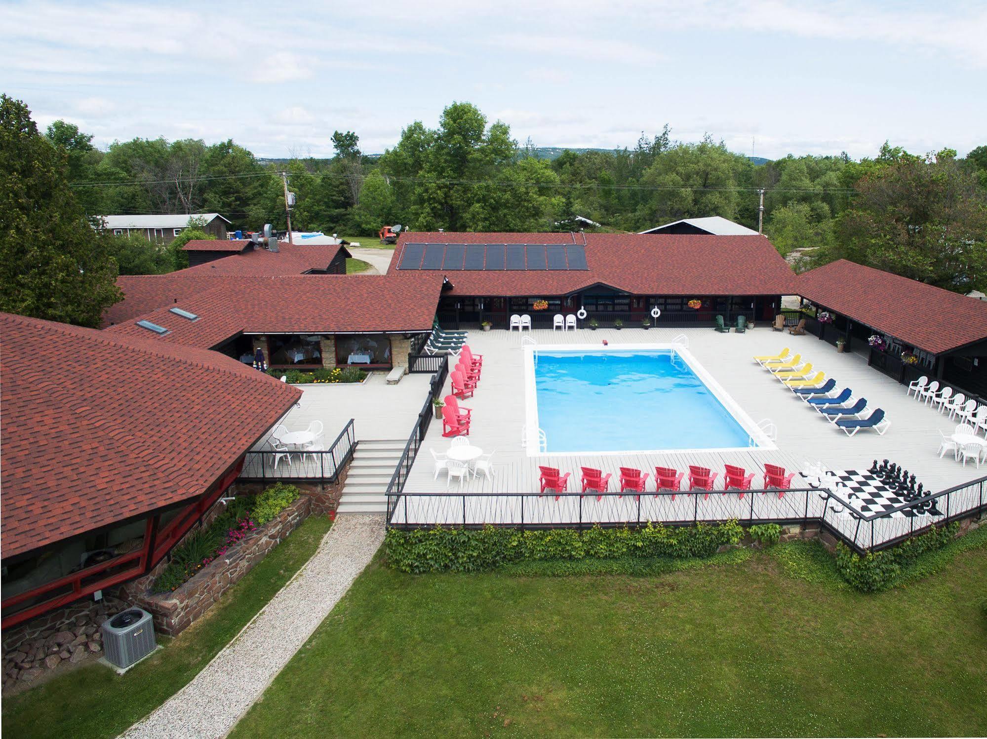 Killarney Mountain Lodge エクステリア 写真