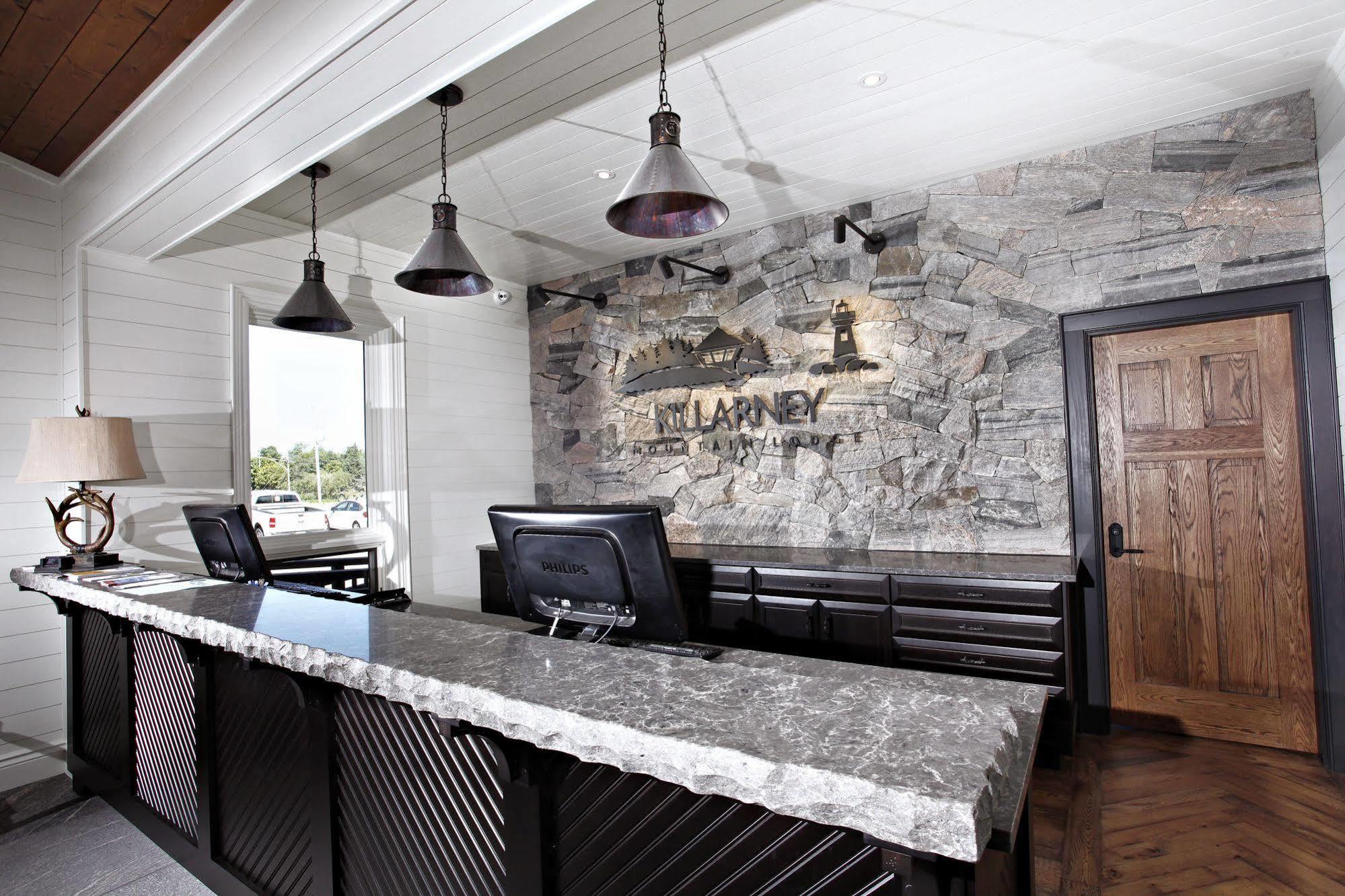 Killarney Mountain Lodge エクステリア 写真
